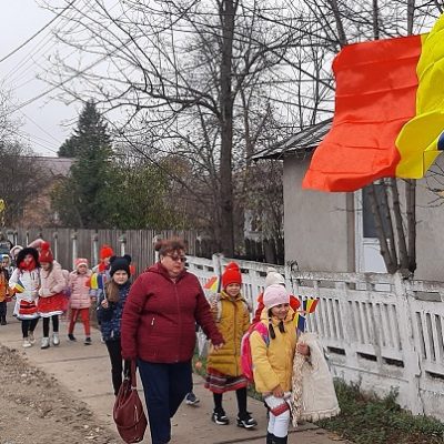 Școala Gimnazială Nr. 1 Vlad Țepeș a sărbătorit românește și a marcat semnificația Zilei Naționale a României. VIDEO